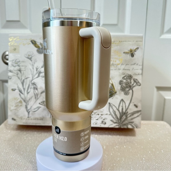 Stanley x Elf Honey Talks Gold 40 oz Flowstate Quencher H2.0 Tumbler Limited - Picture 4 of 12